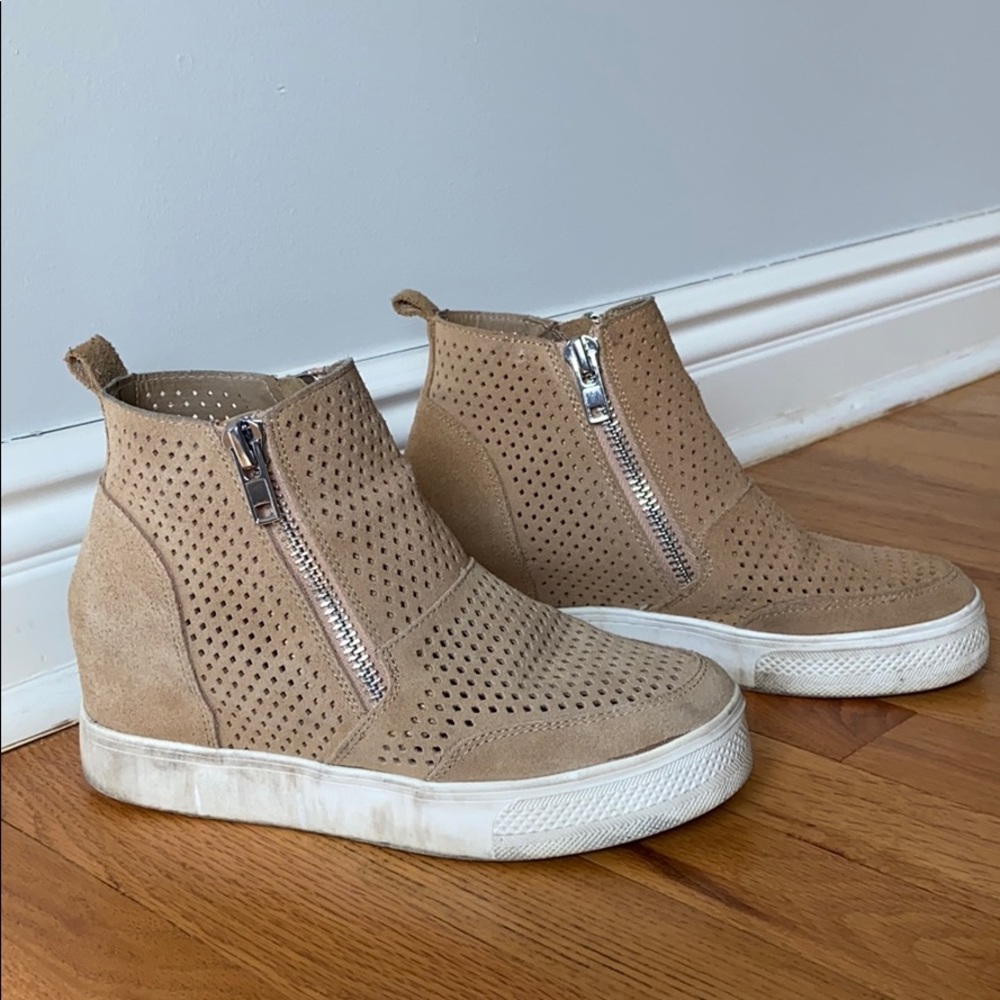 Steve Madden Suede Booties